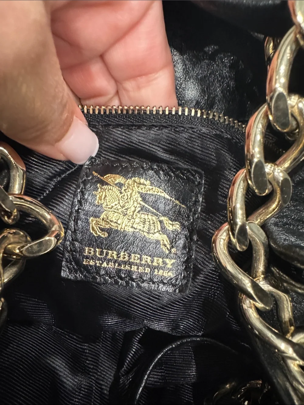 Burberry bucket bag